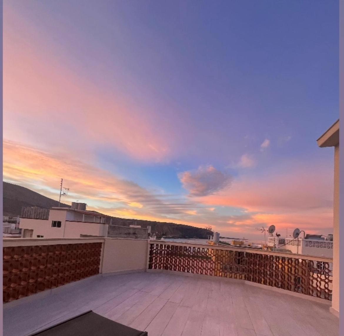 The White Heart House - Attic Sea View Apartment Los Cristianos  Exterior photo